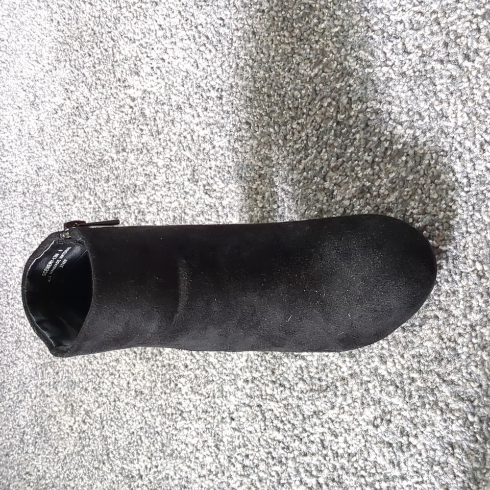 Brand new black booties - Picture 3 of 7